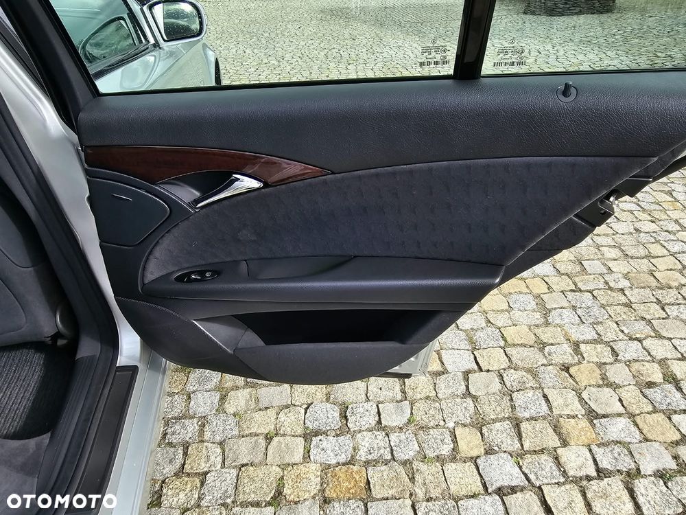Mercedes-Benz Klasa E - 16