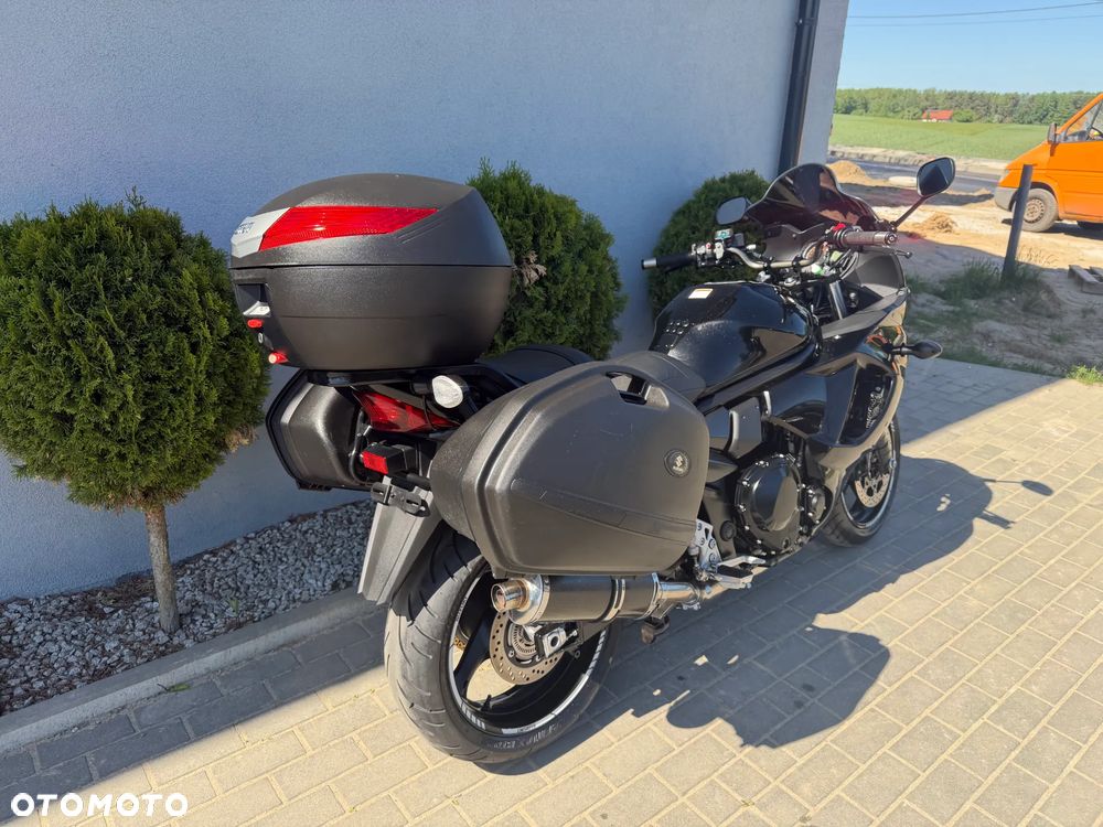 Suzuki GSX - 14