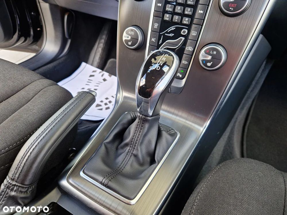 Volvo V40 D2 Geartronic Momentum - 33