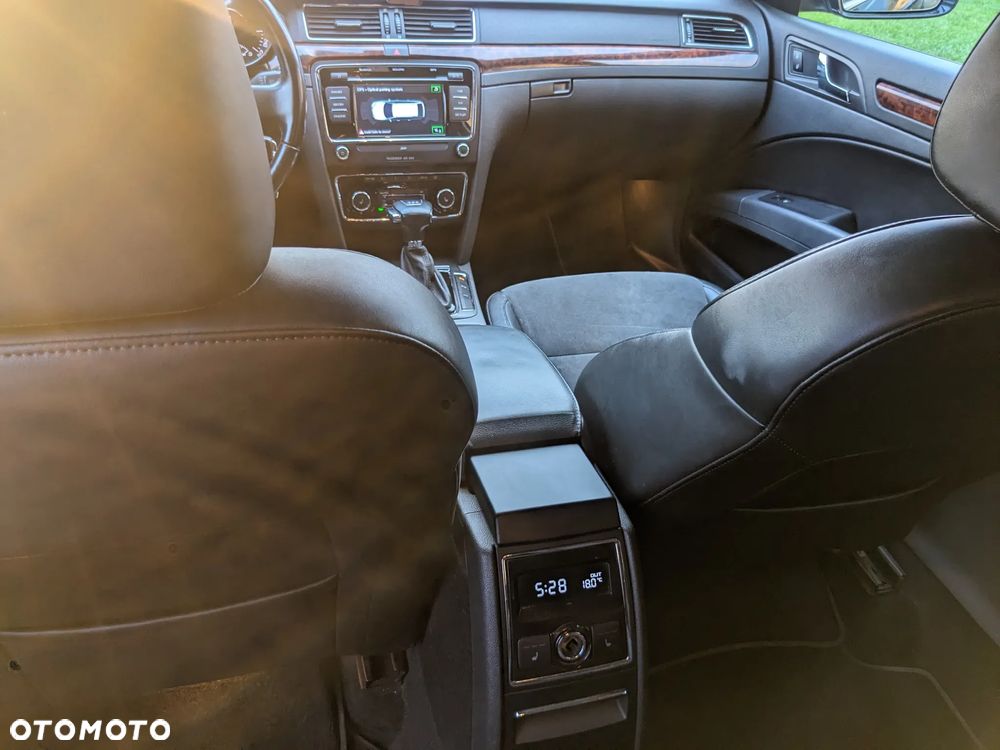Skoda Superb 2.0 TDI Elegance DSG - 15