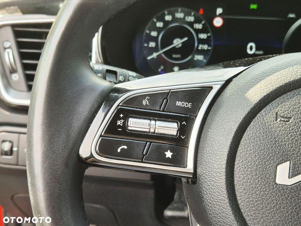 Kia XCeed 1.5 T-GDI Business Line DCT - 18
