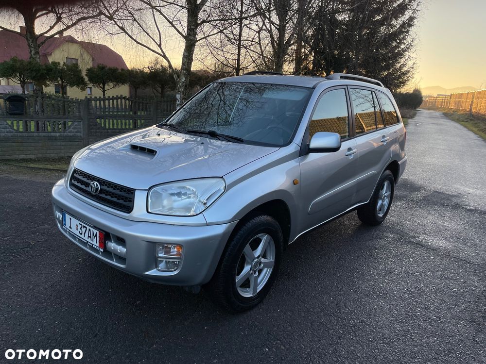 Toyota RAV4 2.0 D-4D 4x4 - 2