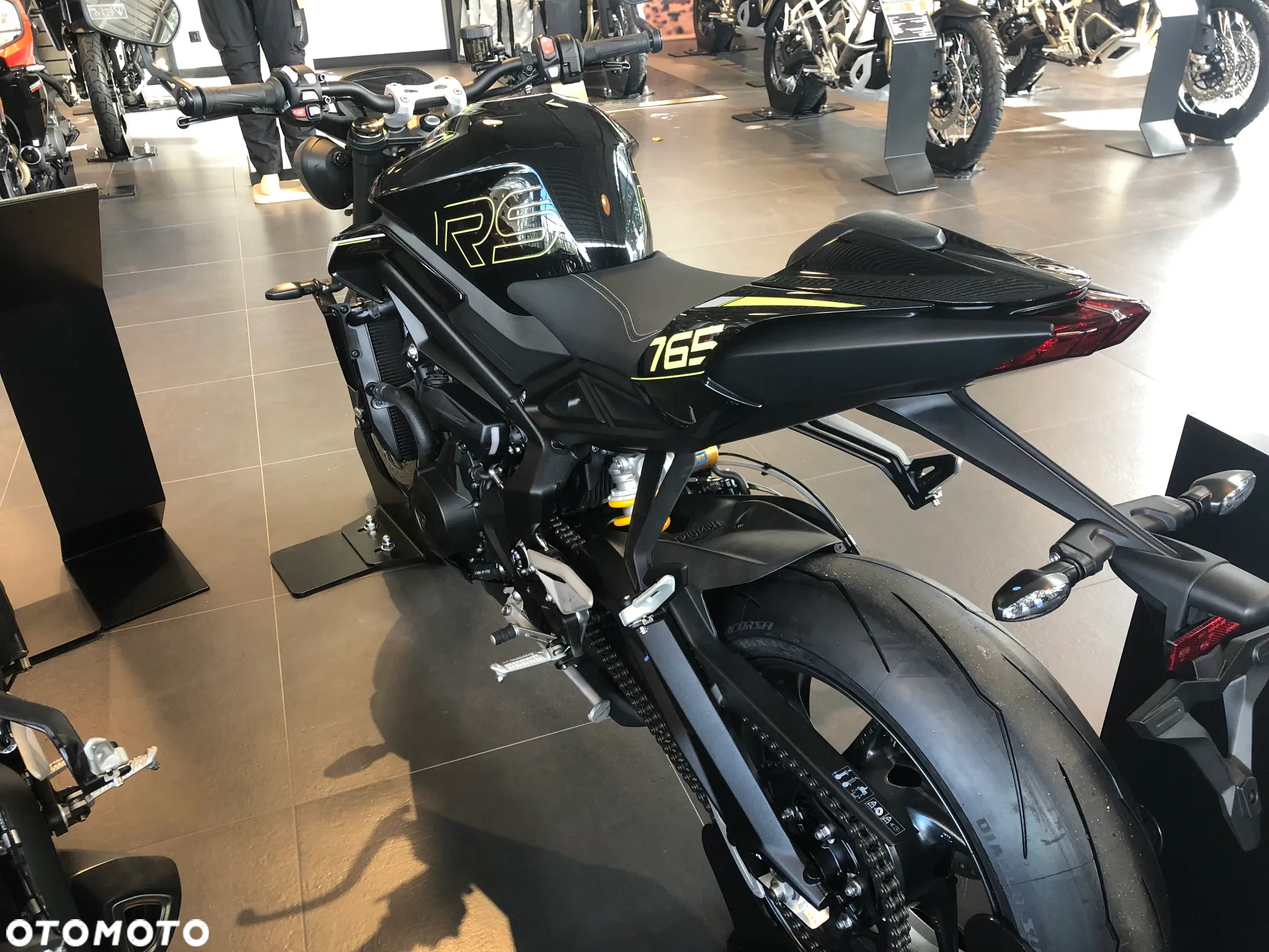 Triumph Street Triple - 14