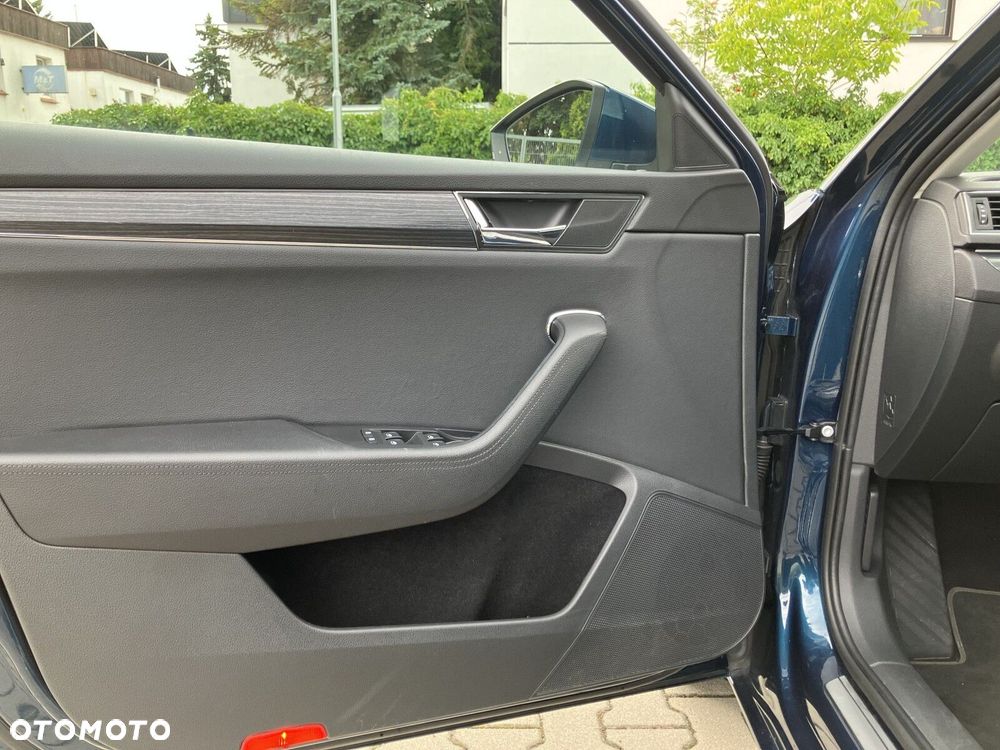 Skoda Superb 1.4 TSI Plug-In Hybrid Style DSG - 13