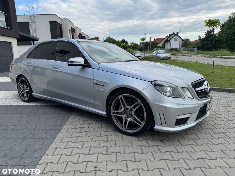 Mercedes-Benz Klasa E 63 AMG AMG Speedshift 7G-MCT - 9