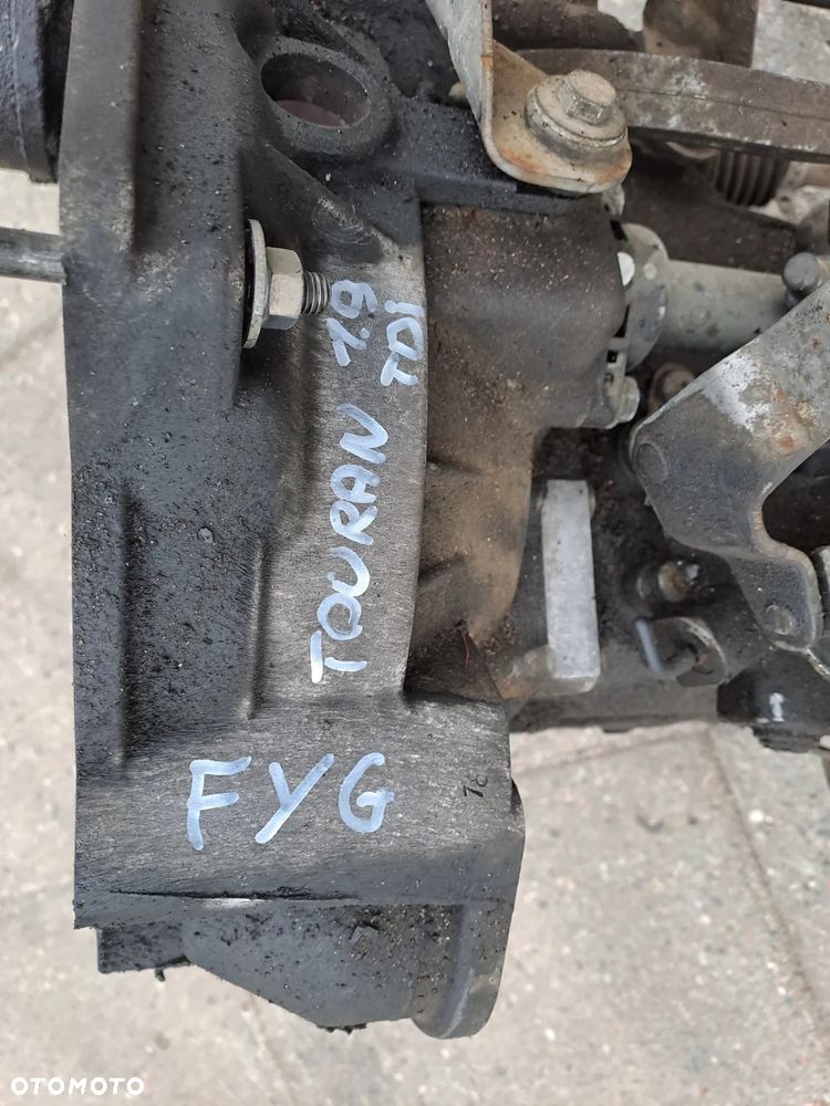 Volkswagen Touran 1.9 TDi skrzynia 6-biegowa kod FYG - 4