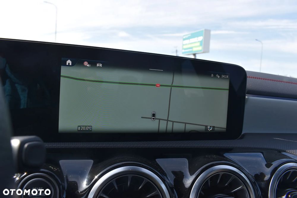 Mercedes-Benz CLA 200 7G-DCT - 31