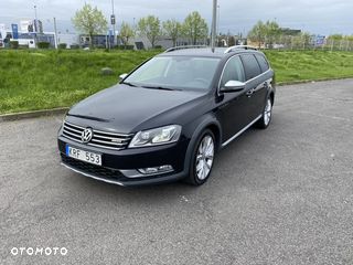 Volkswagen Passat Alltrack 2.0 TDI 4Motion DSG BlueMotion Tec