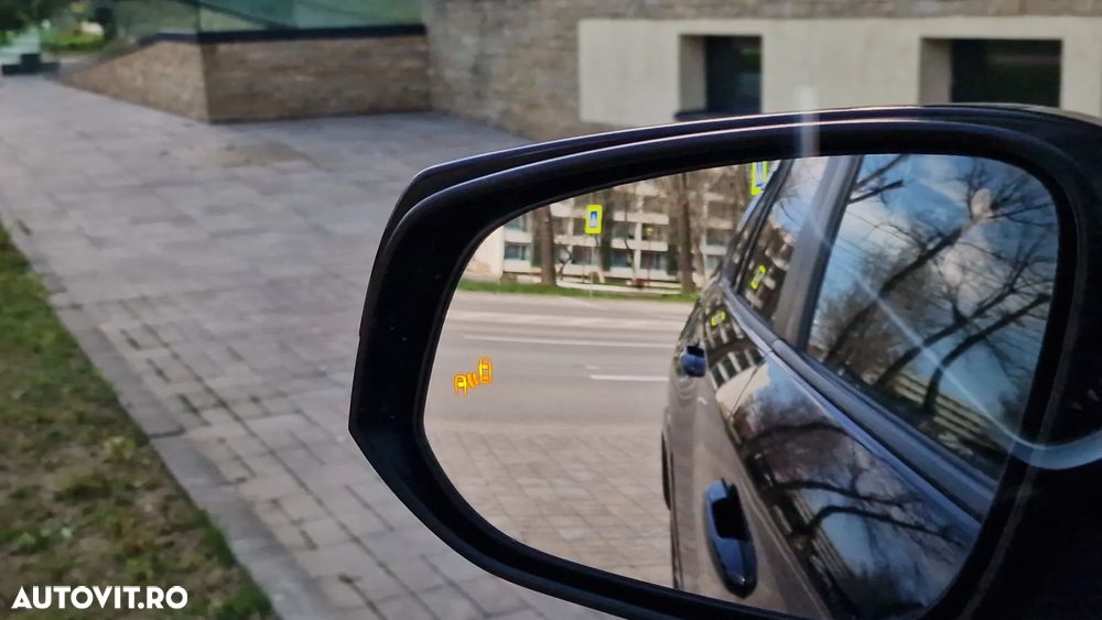 Toyota RAV4 2.5 PHEV VVT-iE 4x4 Style Bi-Tone - 29