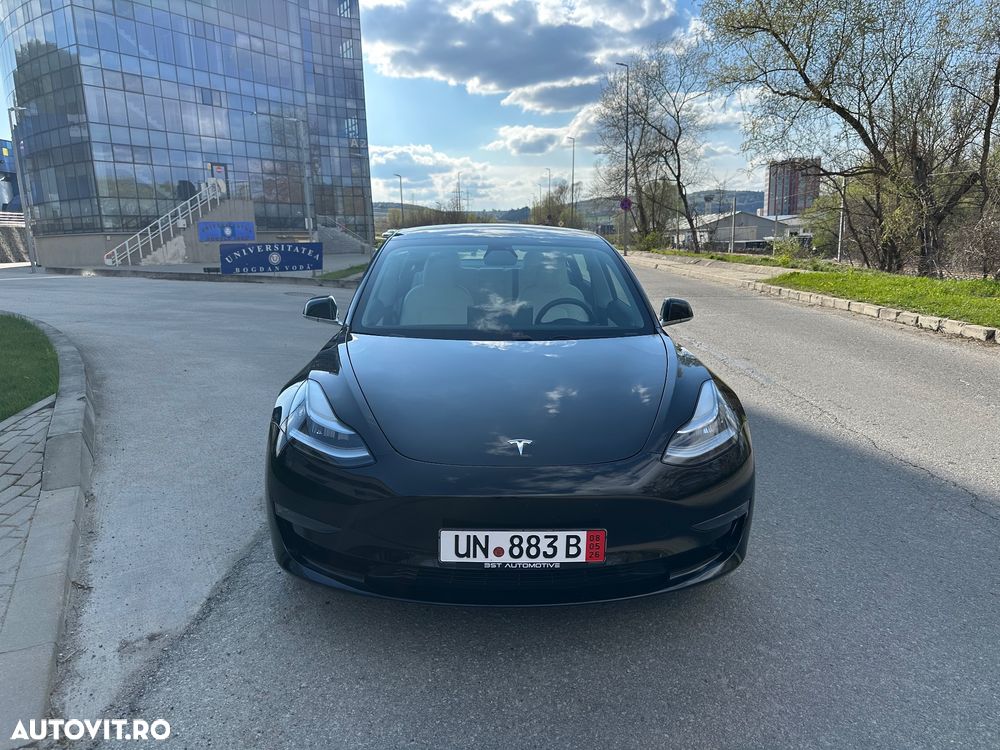 Tesla Model 3 - 9