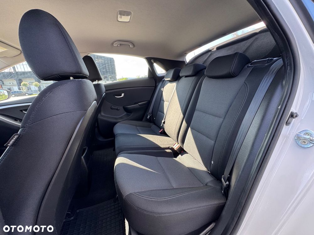Hyundai i30 1.4 Trend - 11