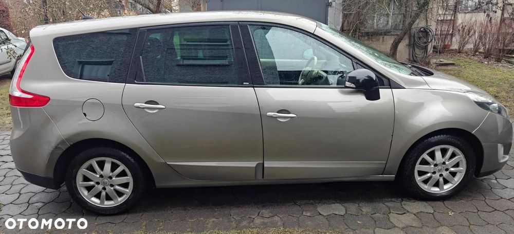 Renault Scenic 1.9 dCi Privilege - 6