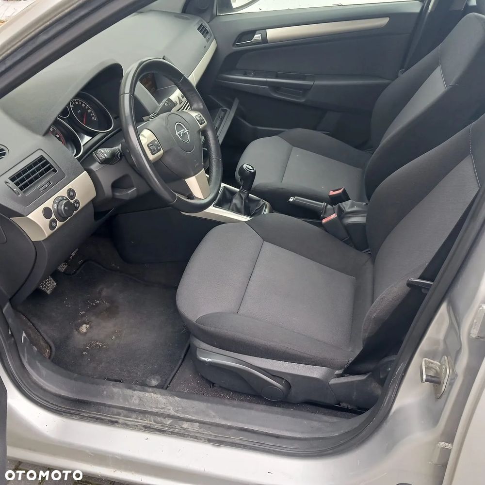 Opel Astra - 16