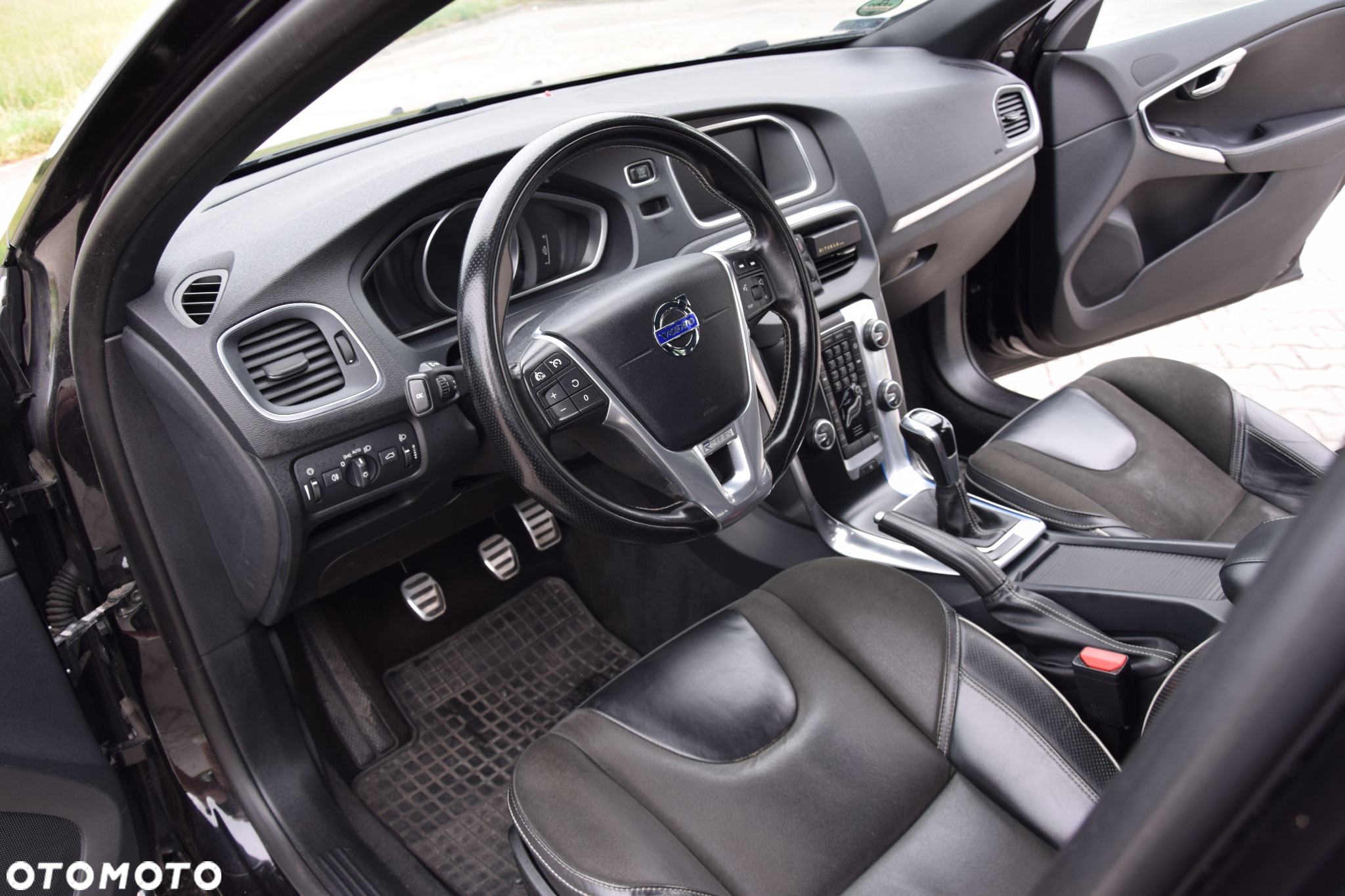Volvo V40 D3 Drive-E R-Design Kinetic - 23