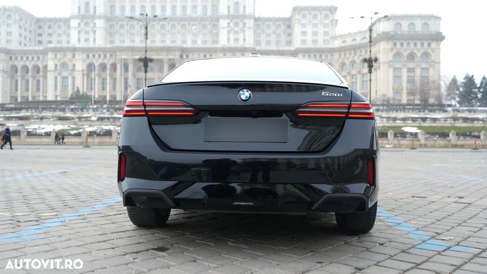 BMW Seria 5 520i AT MHEV - 7
