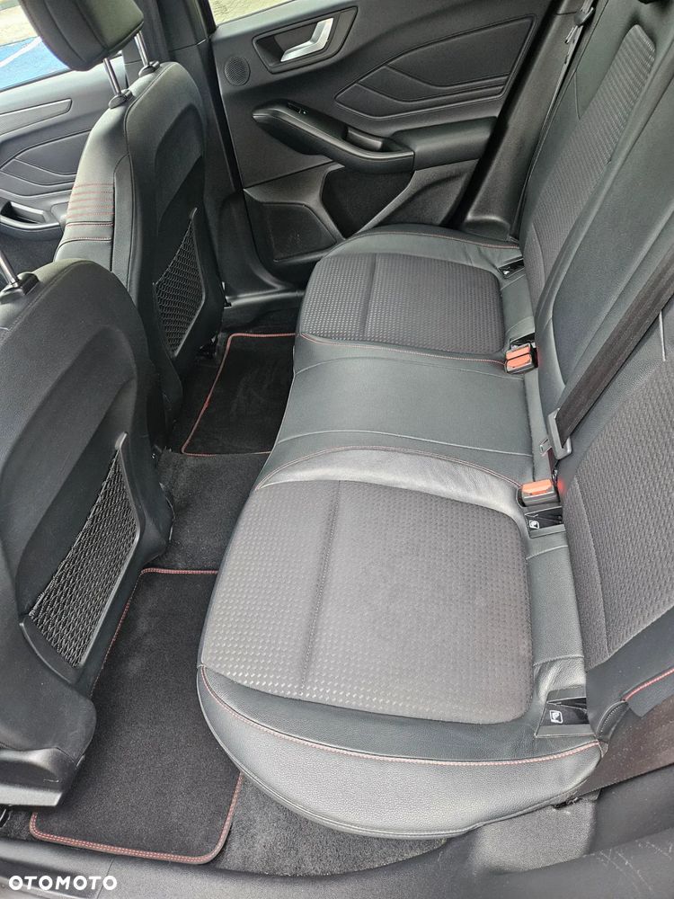 Ford Focus Turnier 1.5 EcoBlue Start-Stopp-System ST-LINE - 22
