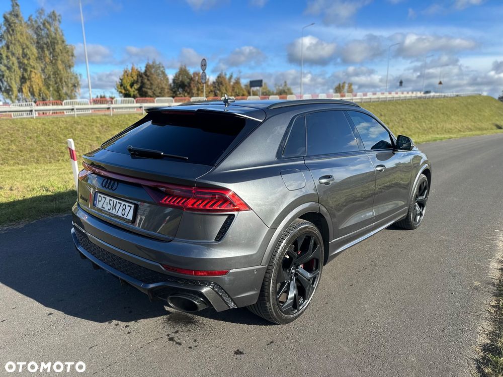 Audi RS Q8 - 4