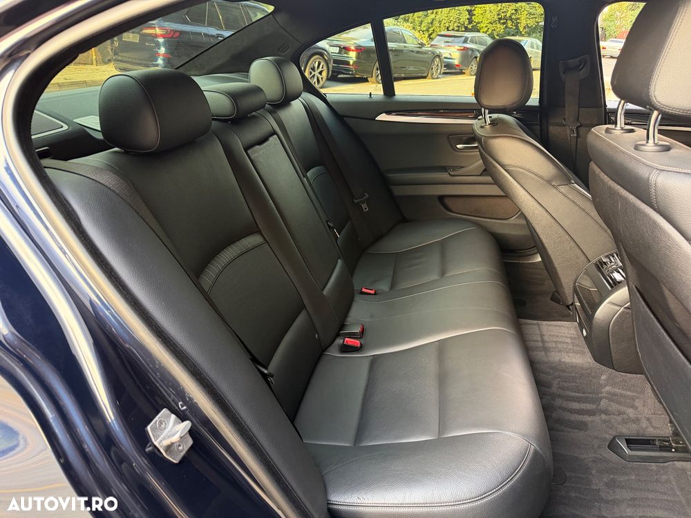 BMW Seria 5 520d Aut. Modern Line - 12