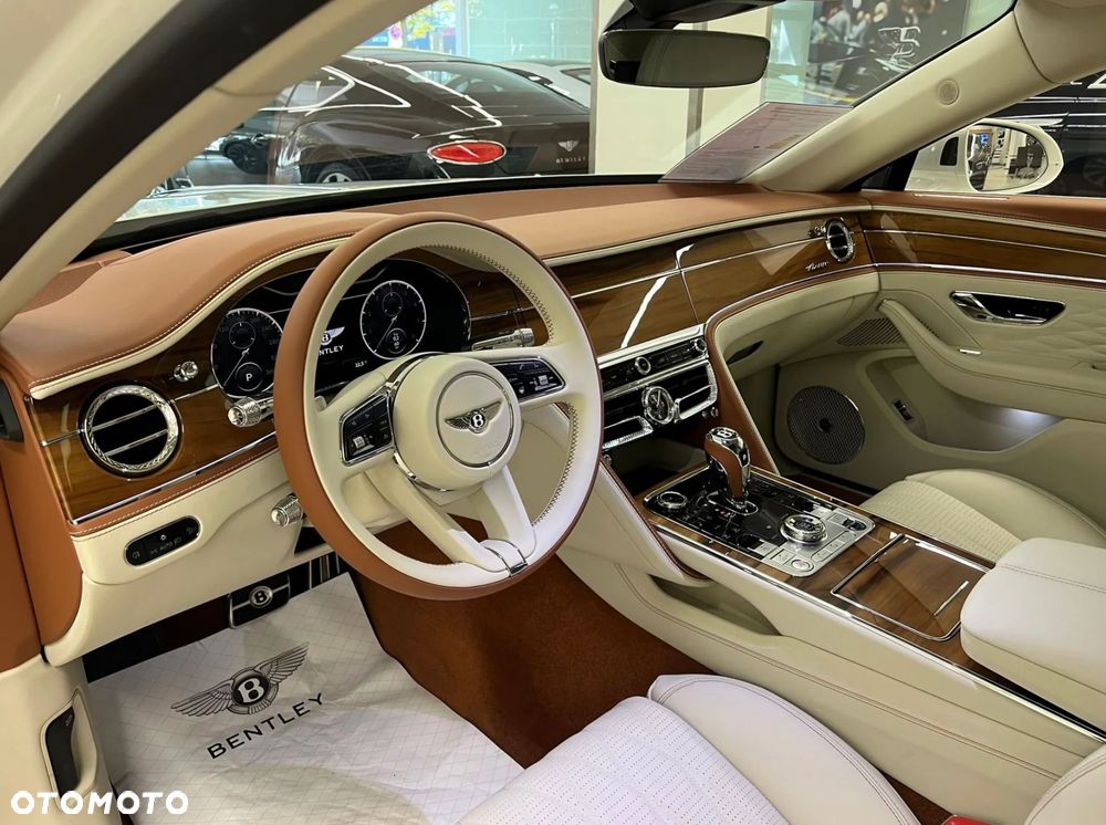 Bentley Flying Spur - 4
