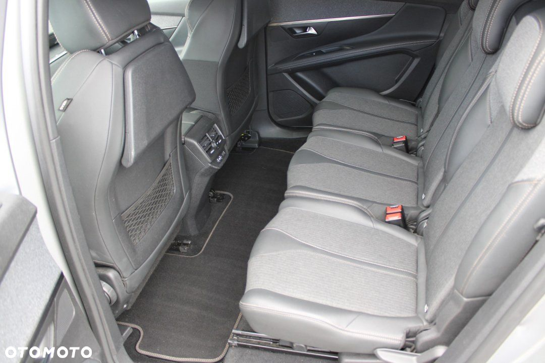 Peugeot 5008 - 21
