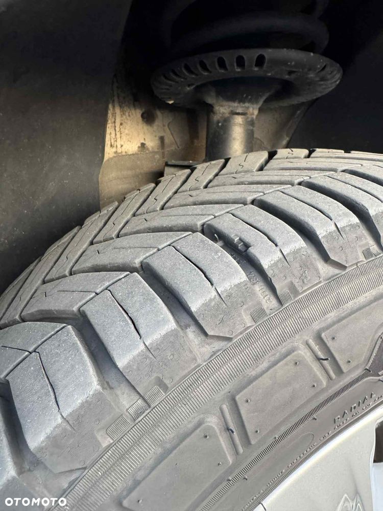 Volkswagen Multivan L1 Startline 4Motion - 13