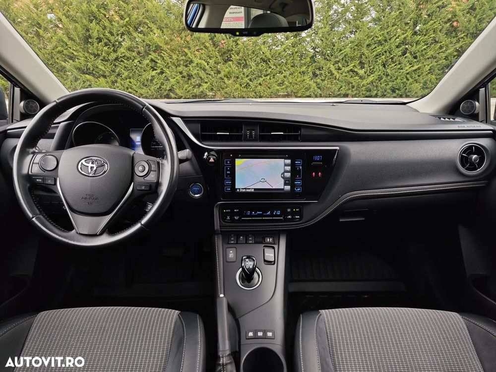 Toyota Auris 1.8 L VVT-i TS Hybrid Sol+ - 5