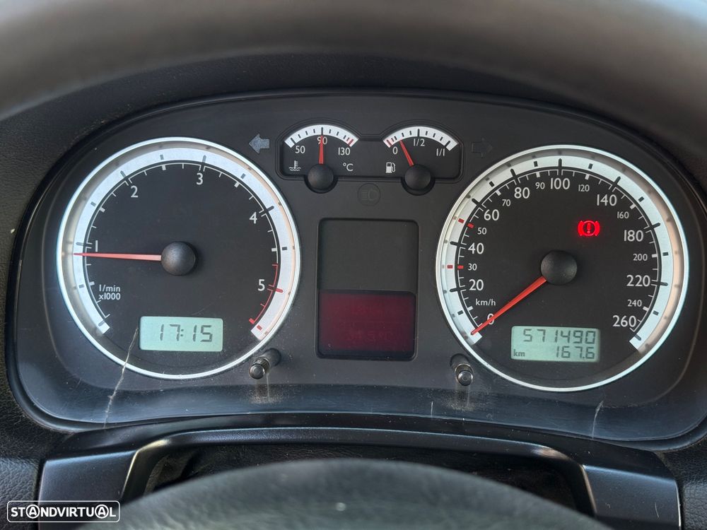 VW Bora 1.9 TDi Highline - 21
