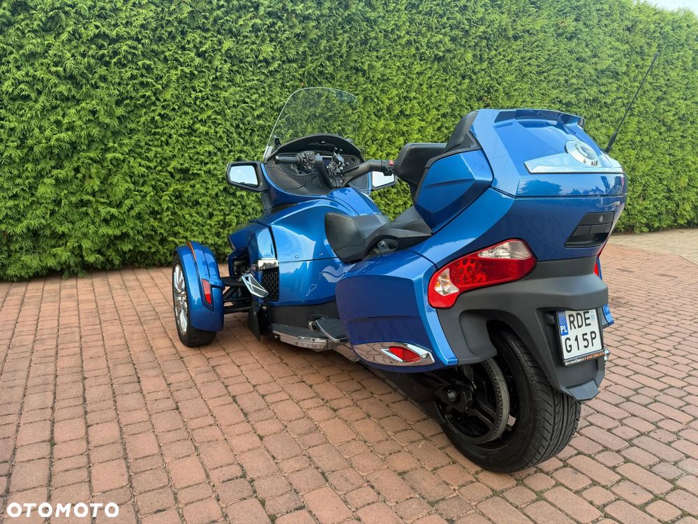 Can-Am Spyder - 6
