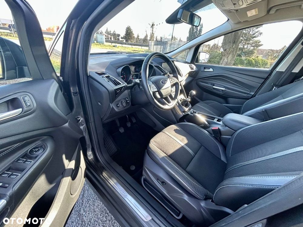 Ford Grand C-MAX - 26