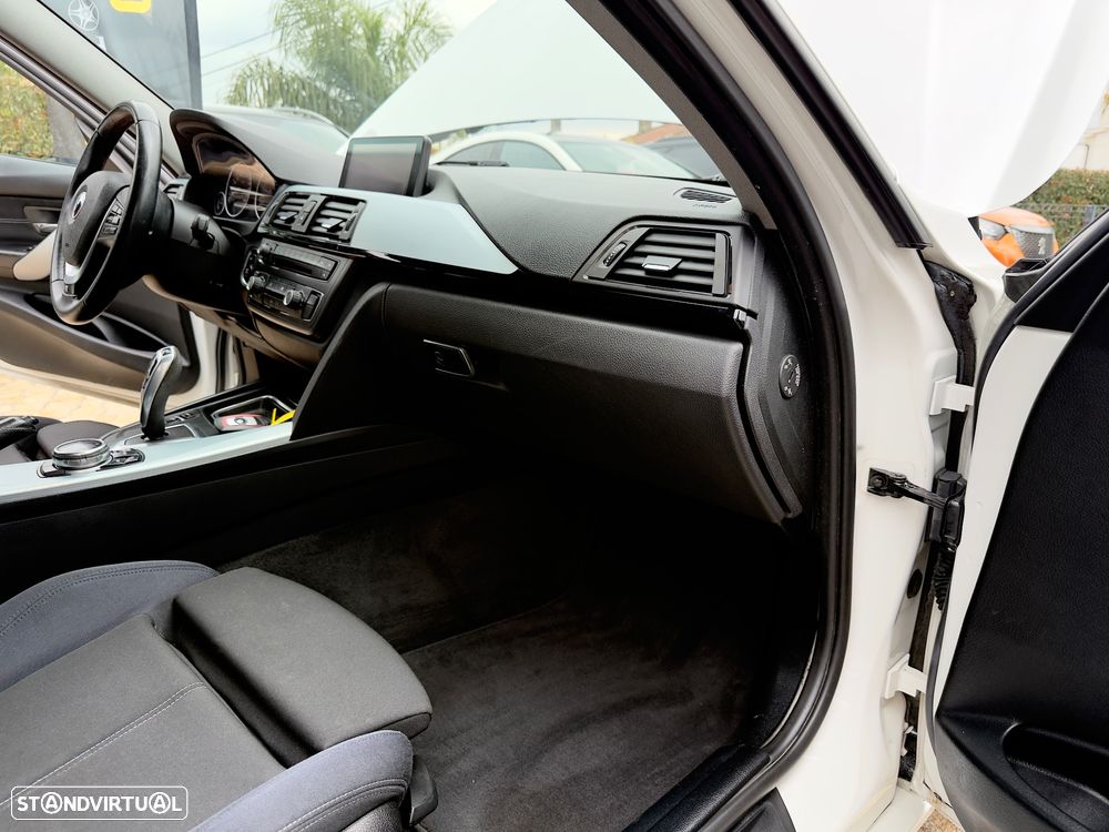 BMW 318 d Auto Pack M - 55