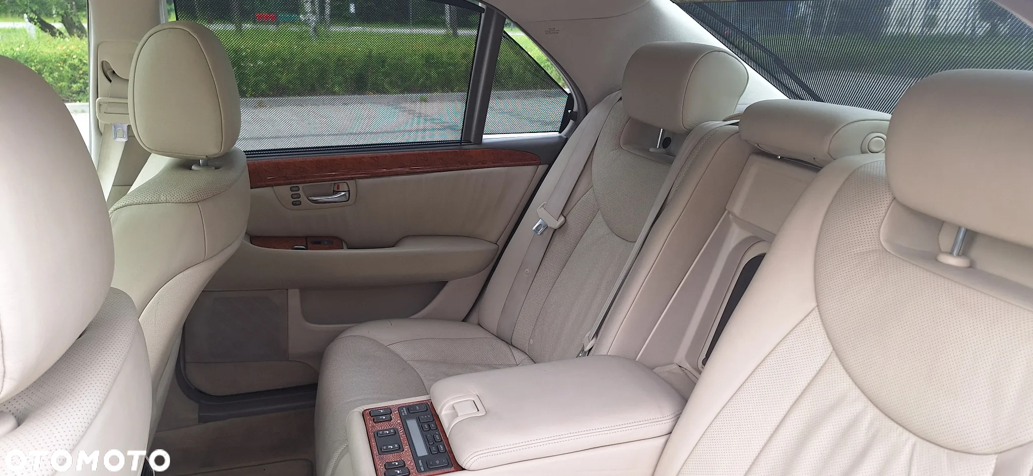 Lexus LS - 9