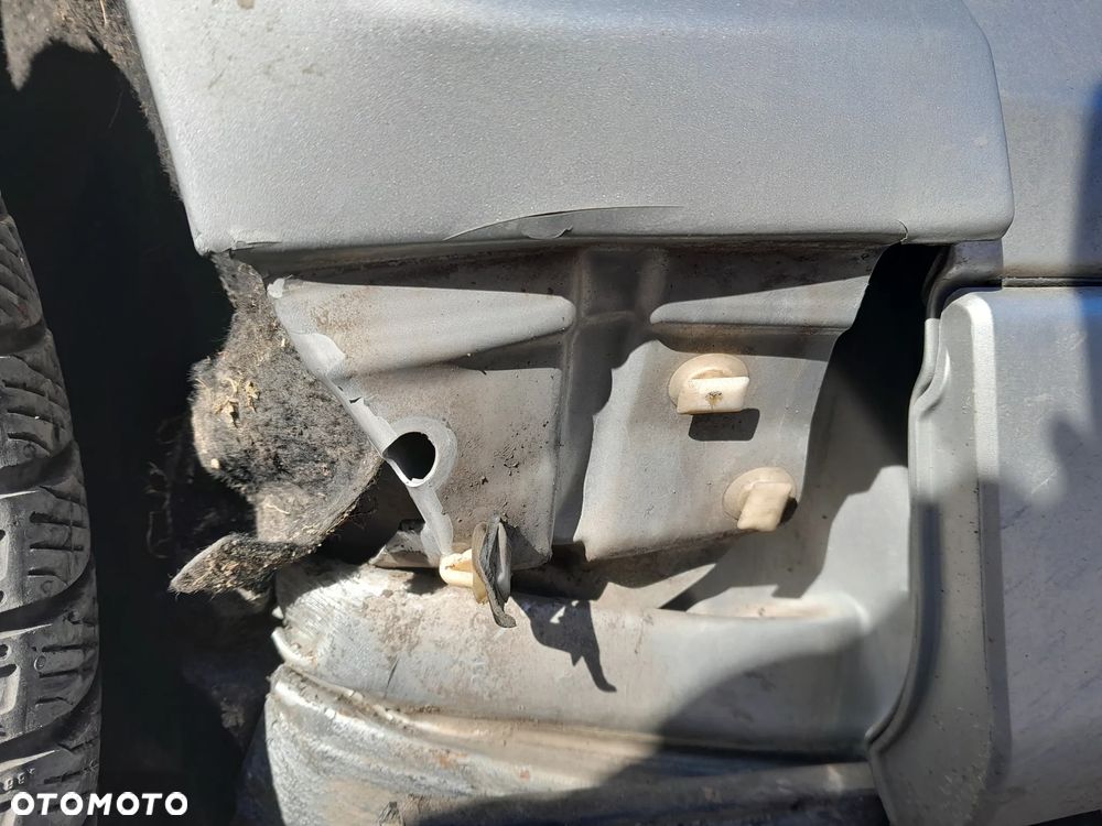 Błotnik przedni lewy AUDI Q7 4L 05-09r. LX7W - 5