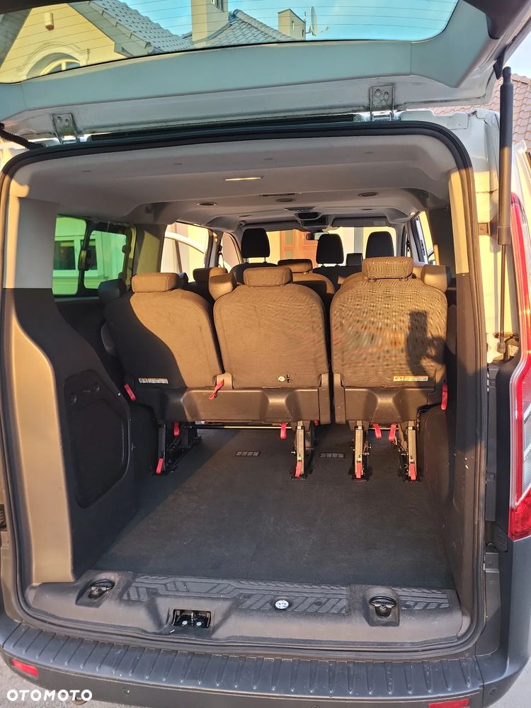 Ford Tourneo Custom - 6