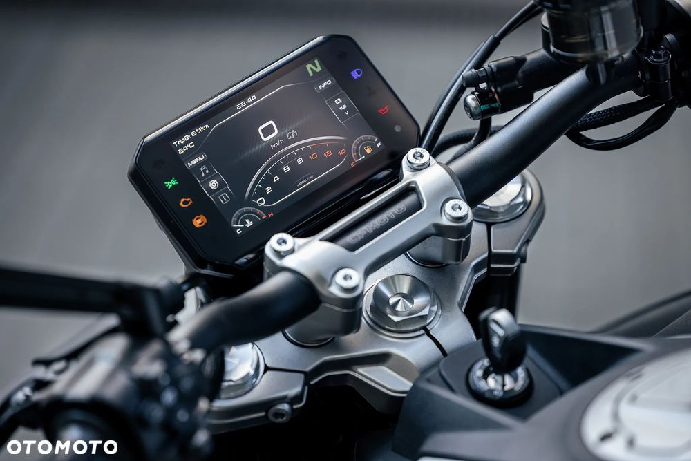 CFMoto 450NK - 6