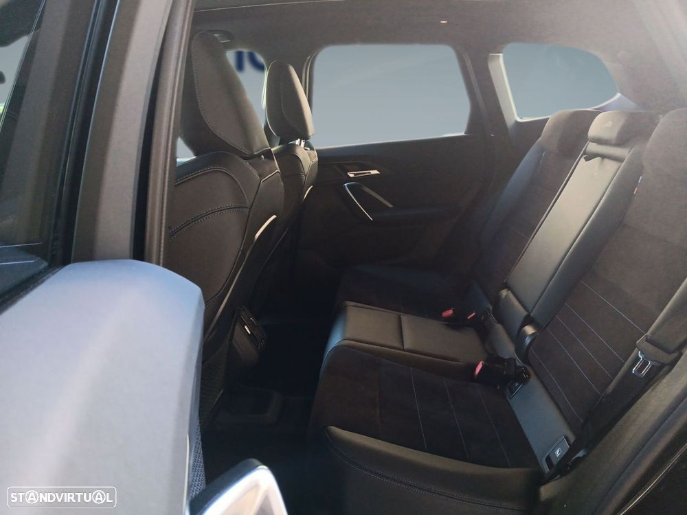 BMW iX1 xDrive30 Pack Desportivo M - 11