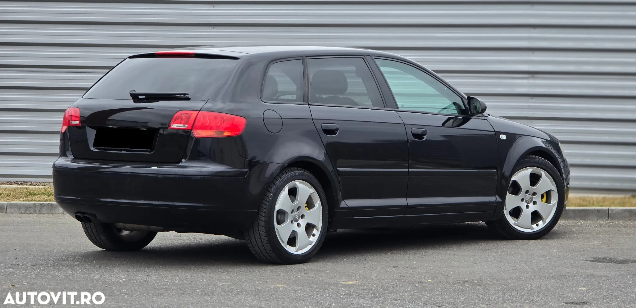 Audi A3 Sportback 2.0 TDI quattro Ambiente - 4