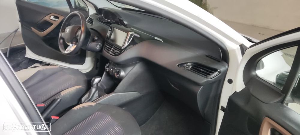 Peugeot 208 PureTech 82 Allure - 7