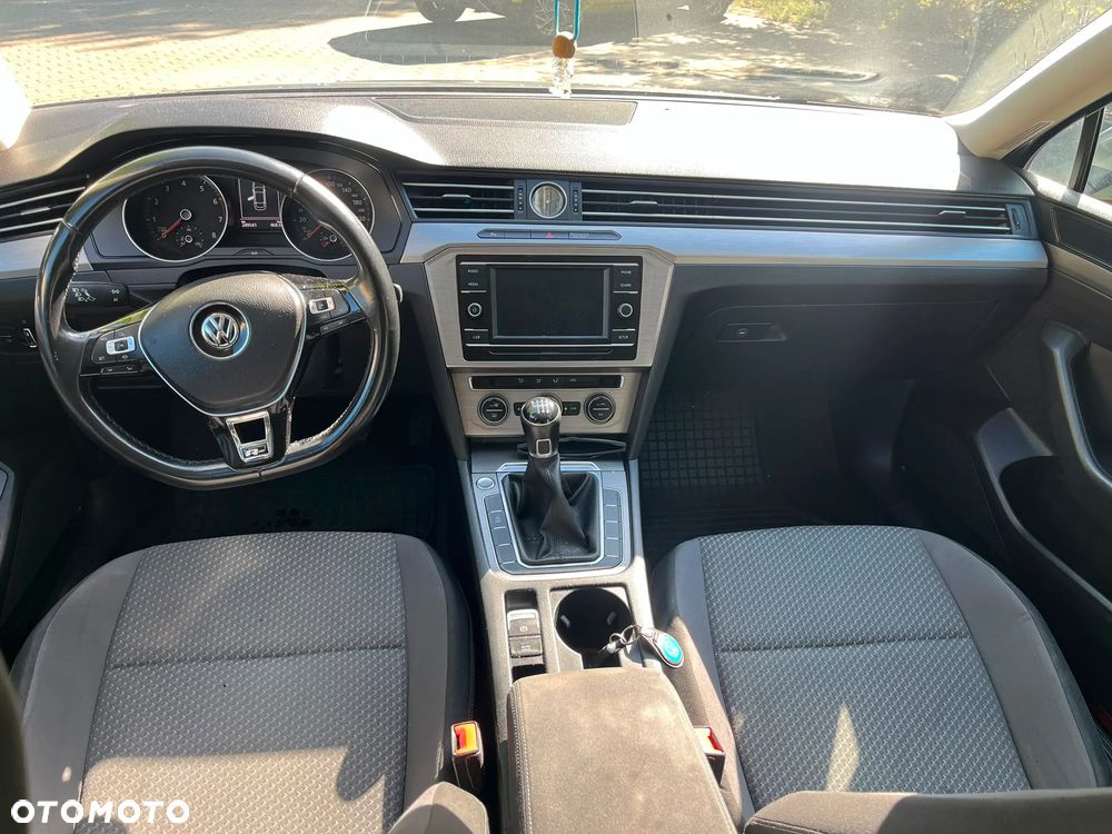 Volkswagen Passat 1.5 TSI EVO Comfortline - 8