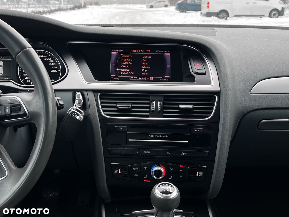 Audi A4 Avant 2.0 TDI DPF S line Sportpaket - 19