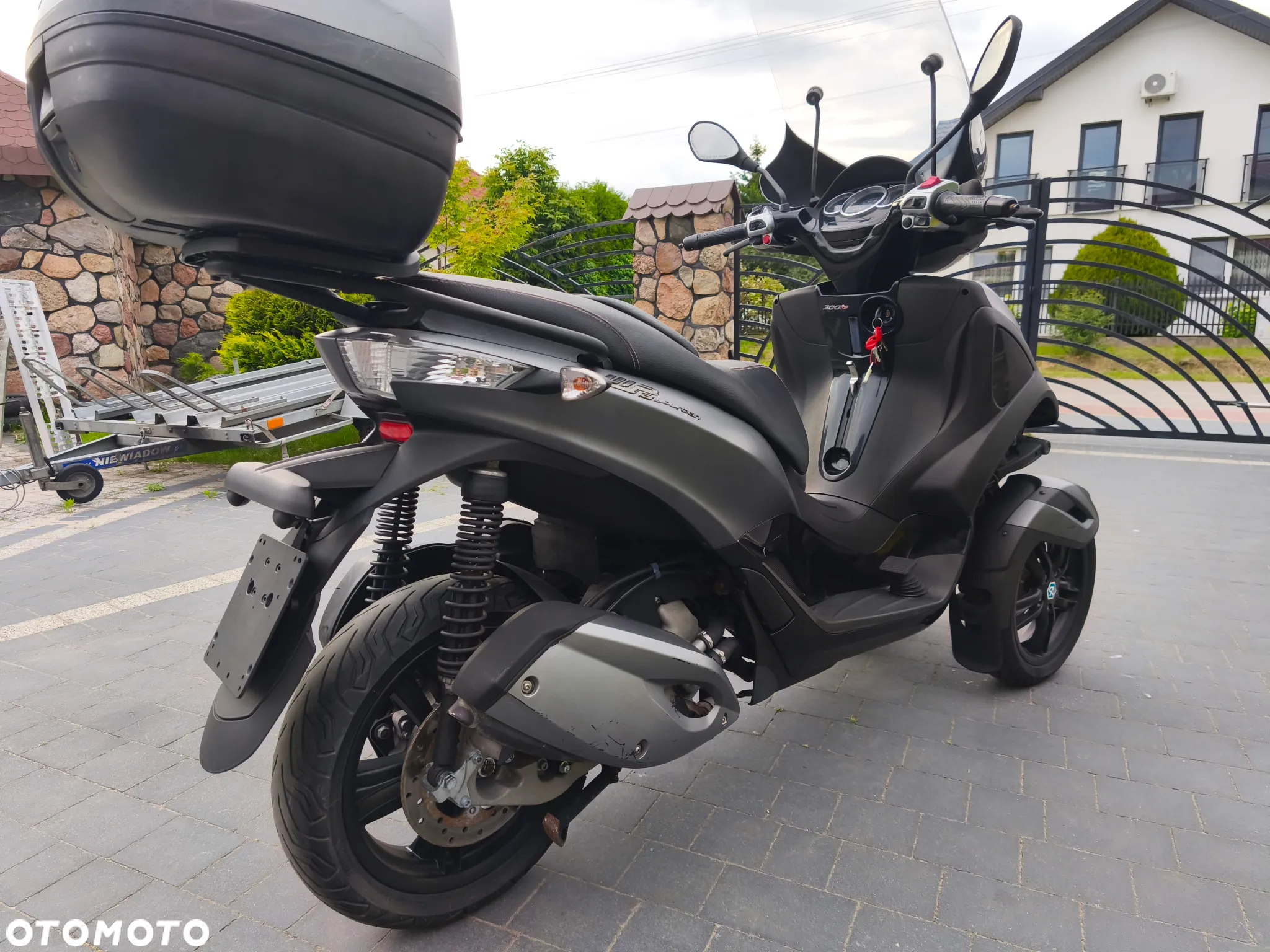 Piaggio MP-3 - 9