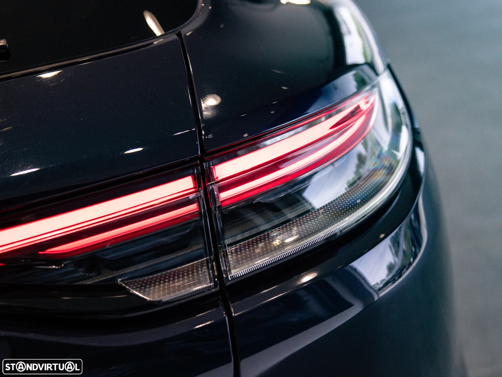 Porsche Panamera Sport Turismo 4 E-Hybrid Platinum Edition - 11