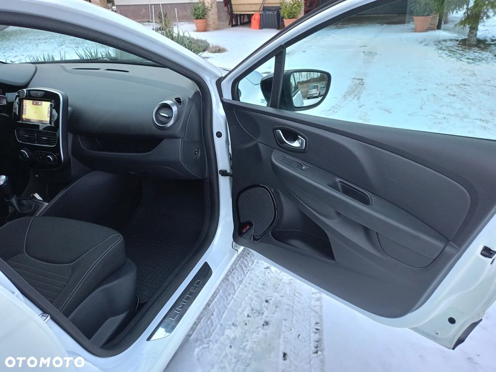 Renault Clio 1.2 16V 75 Limited - 21