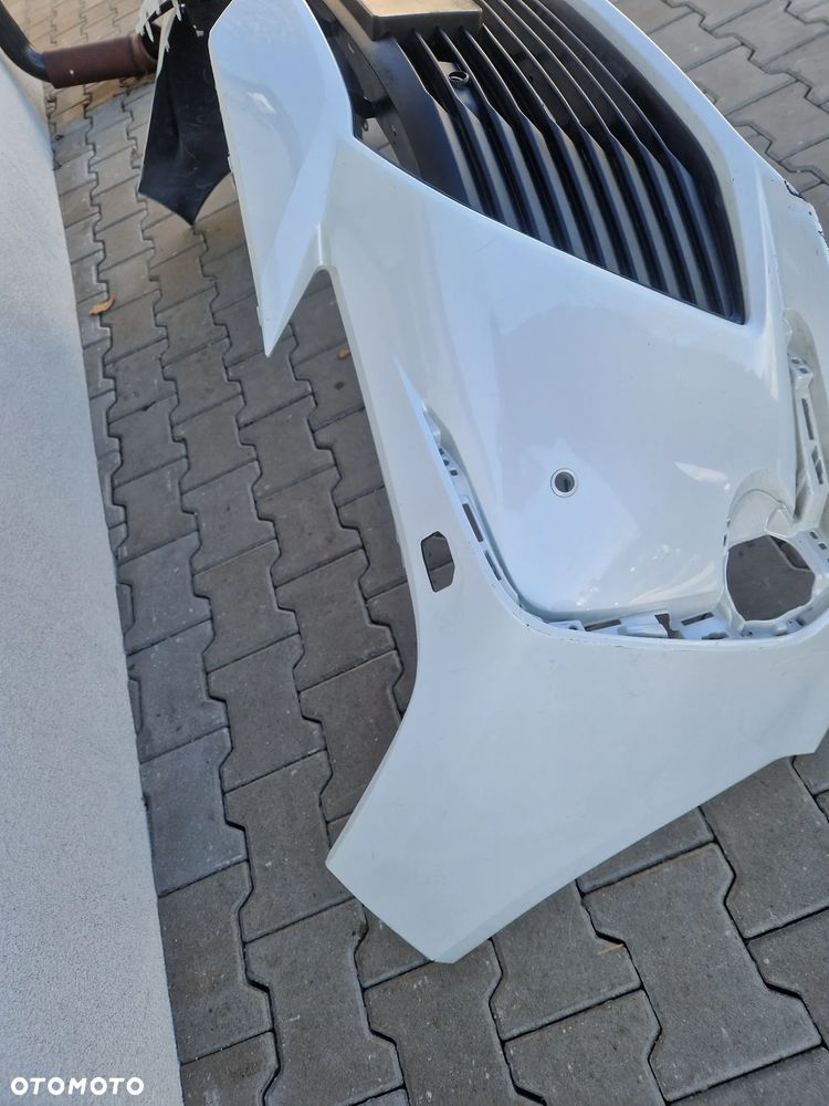 Zderzak Toyota Corolla XII E210 E21 sedan - 9