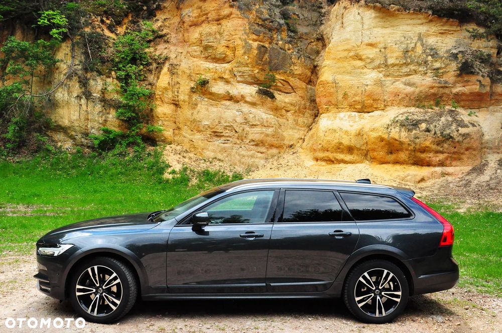 Volvo V90 Cross Country D4 AWD Pro - 4