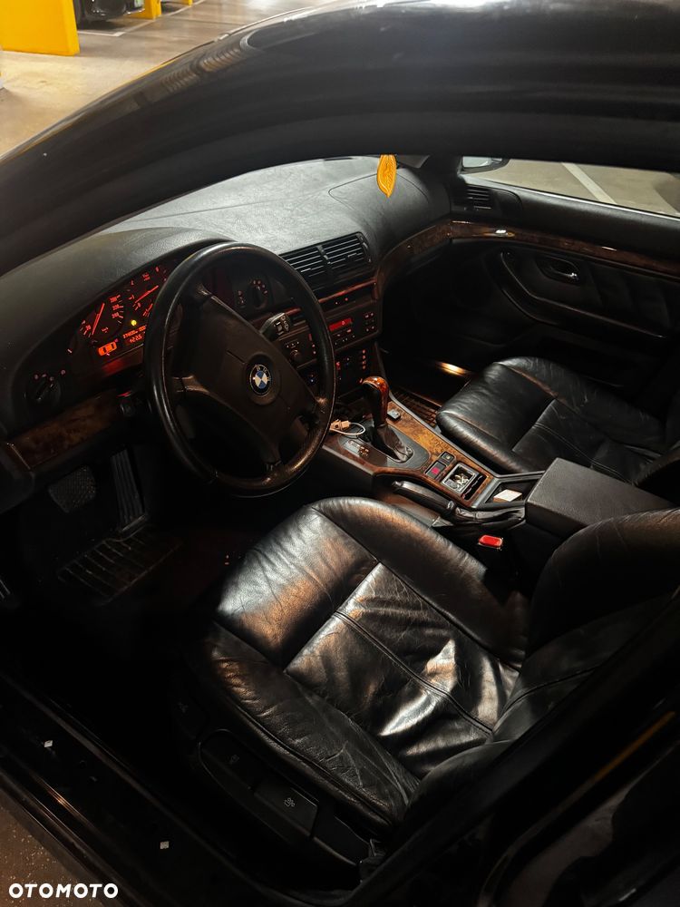BMW Seria 5 - 24