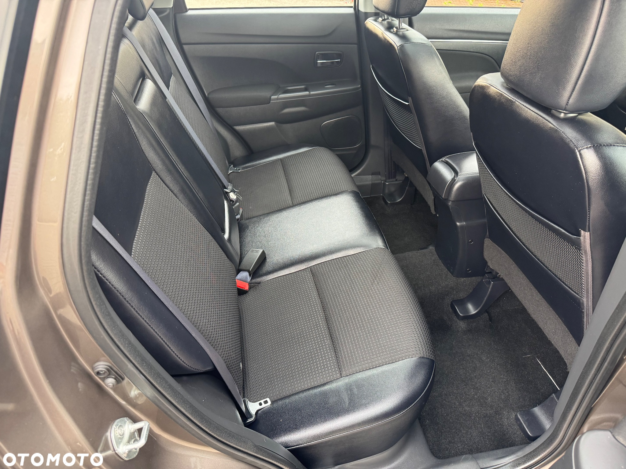 Citroën C4 Aircross e-HDi 115 Stop & Start 4WD Exclusive - 25