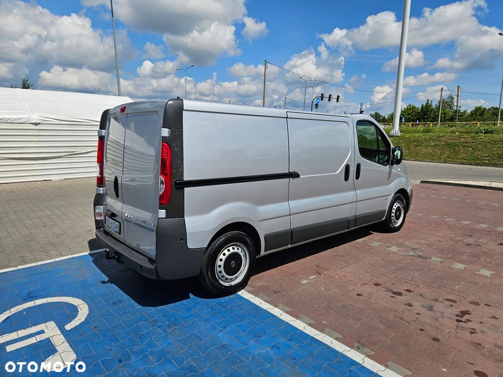 Opel Vivaro - 9