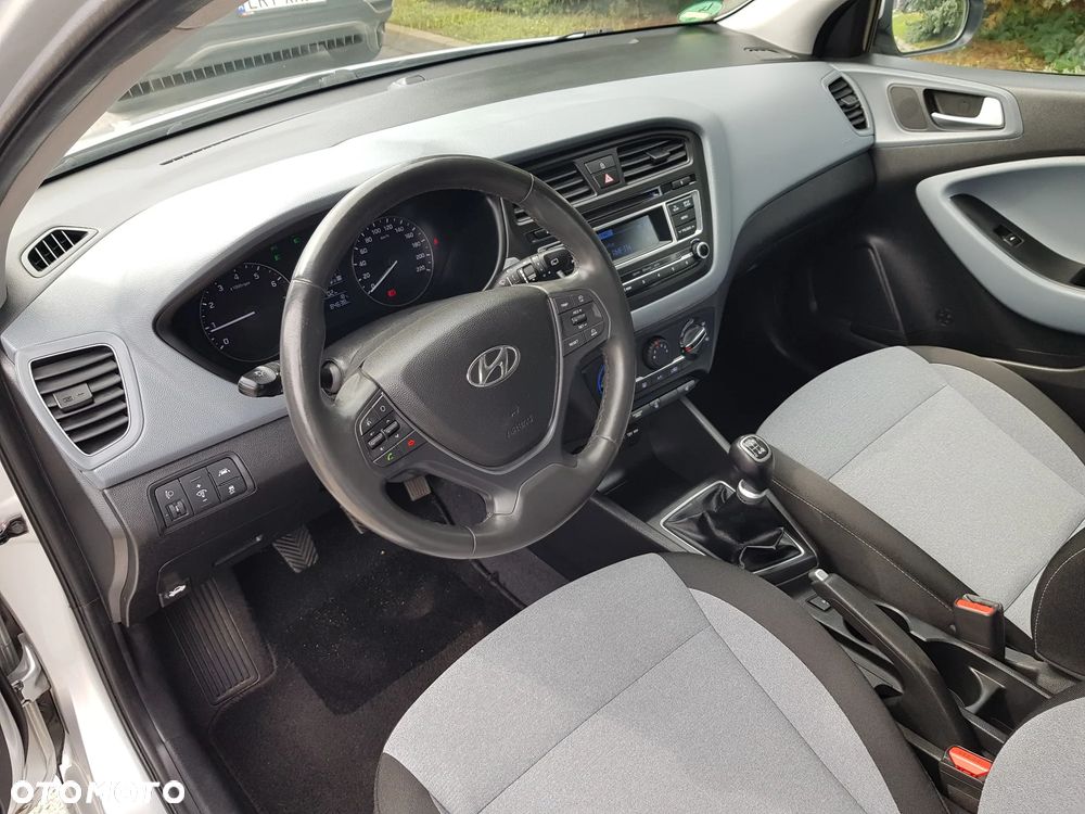 Hyundai i20 1.2 Passion Plus - 21