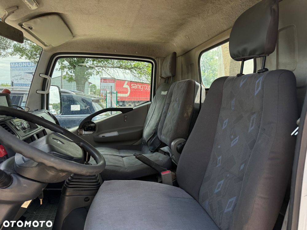 Renault Maxity - 12
