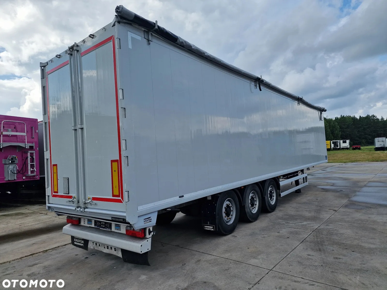 Knapen Ruchoma podłoga 92m3 2021 rok 7590 kg - 2